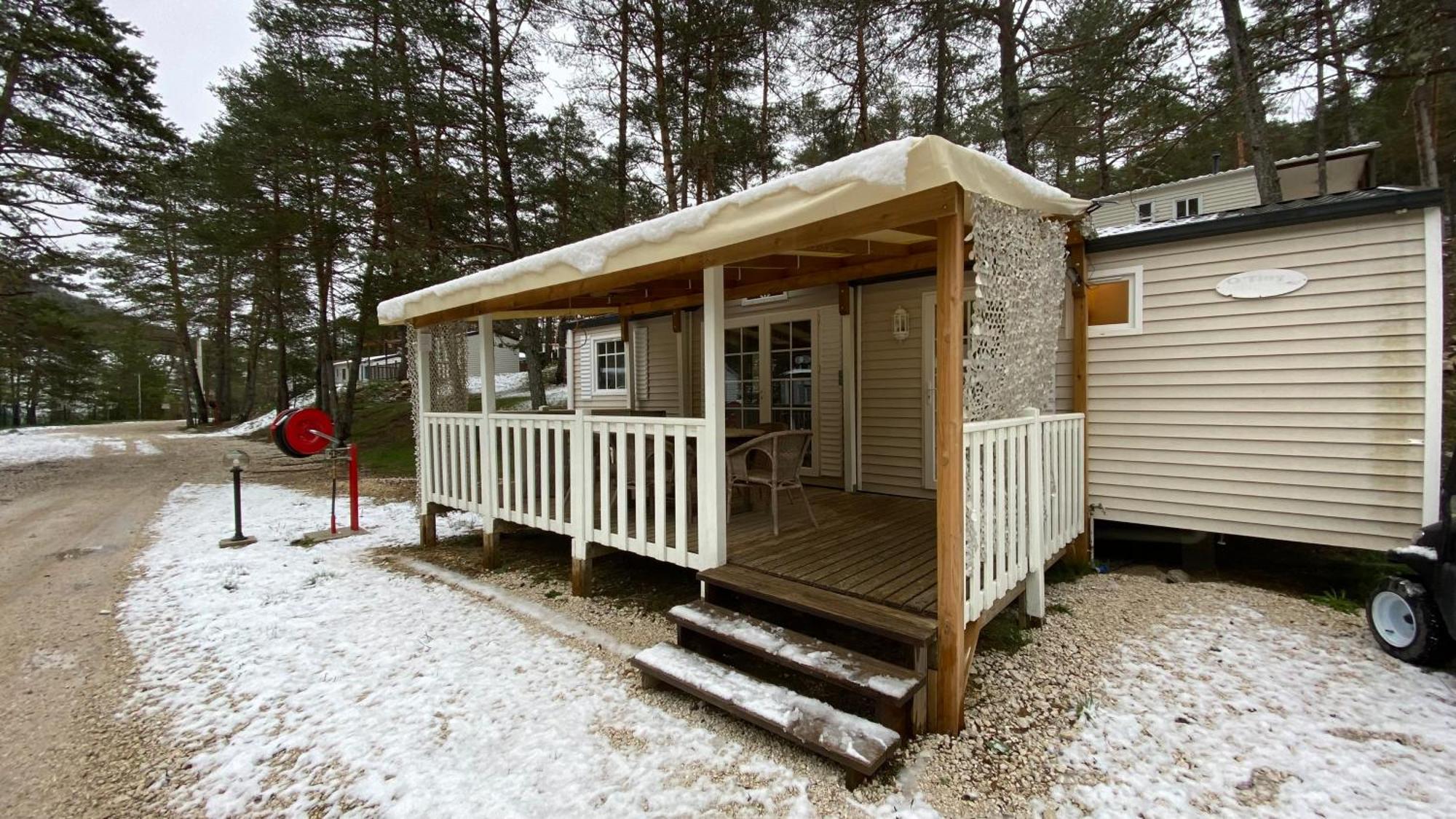 Mobilhome Comfort A La Montagne Saint-Auban  外观 照片
